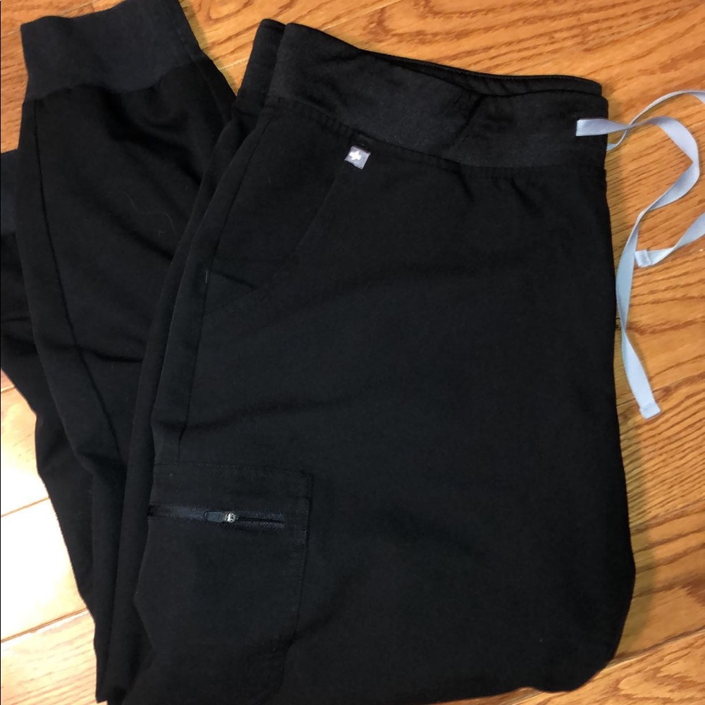 Black Figs Scrub Joggers